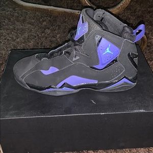 Grade School Jordan True Flights
